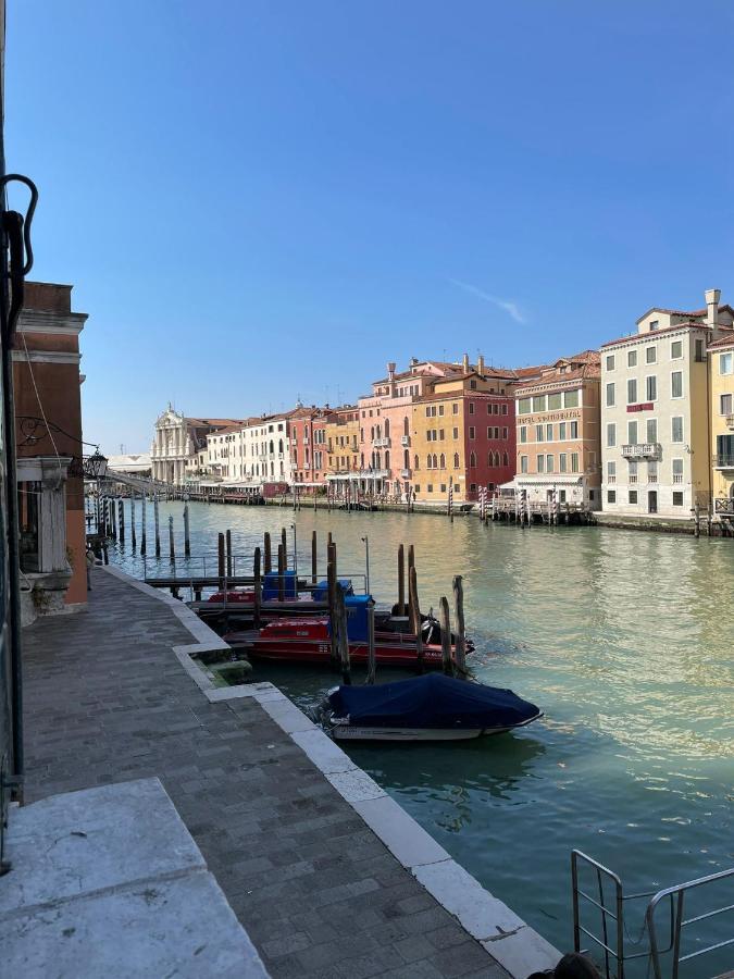 Canal Riva De Biasio Венеція Екстер'єр фото